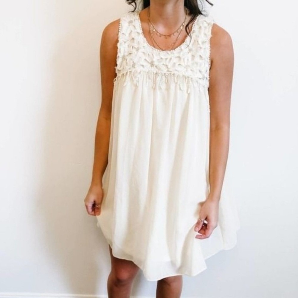 Soieblu Ivory Crochet Lace Beaded Fringe Babydoll Dress Boho Sleeveless Cream L